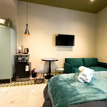 Residencia Barrio 3*